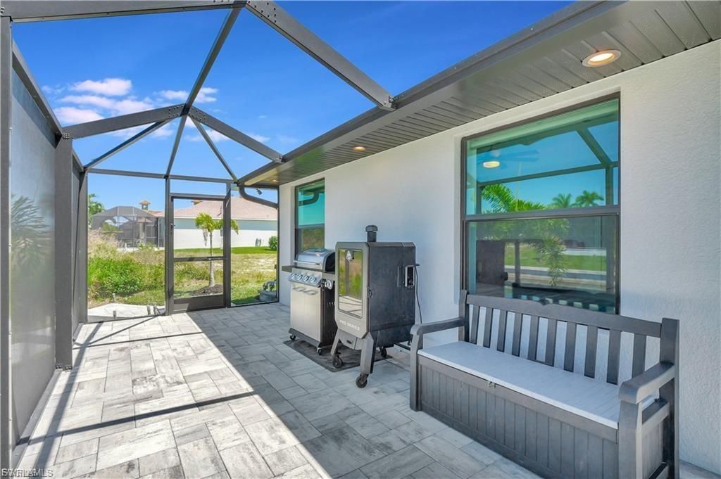 1733 SW 29th Ter, Cape Coral, FL 33914 Photo