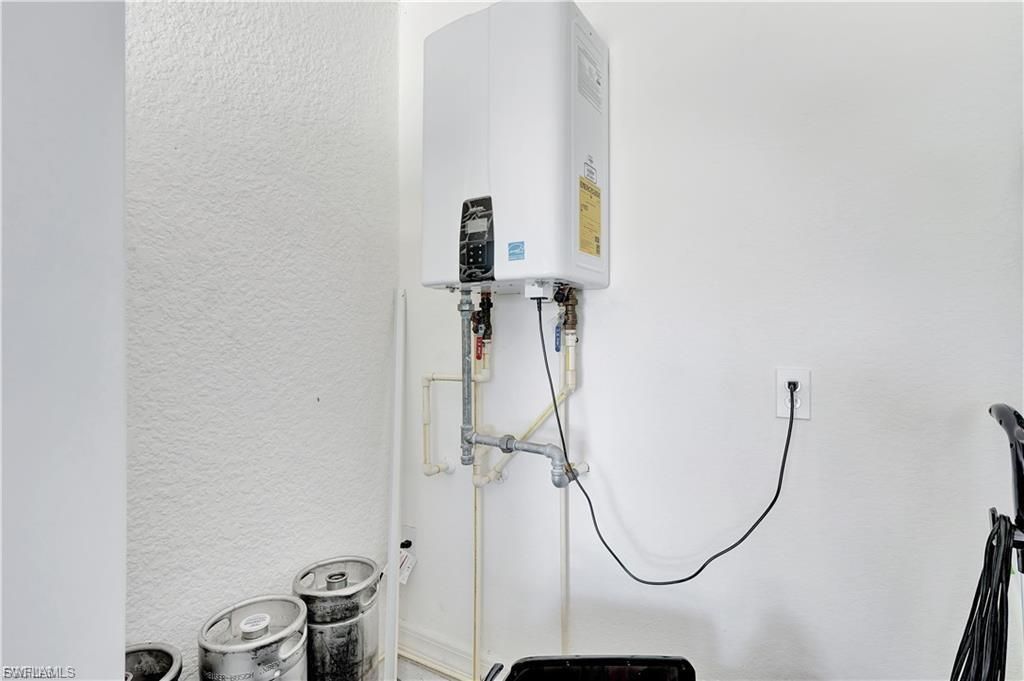 1733 SW 29th Ter, Cape Coral, FL 33914 Photo