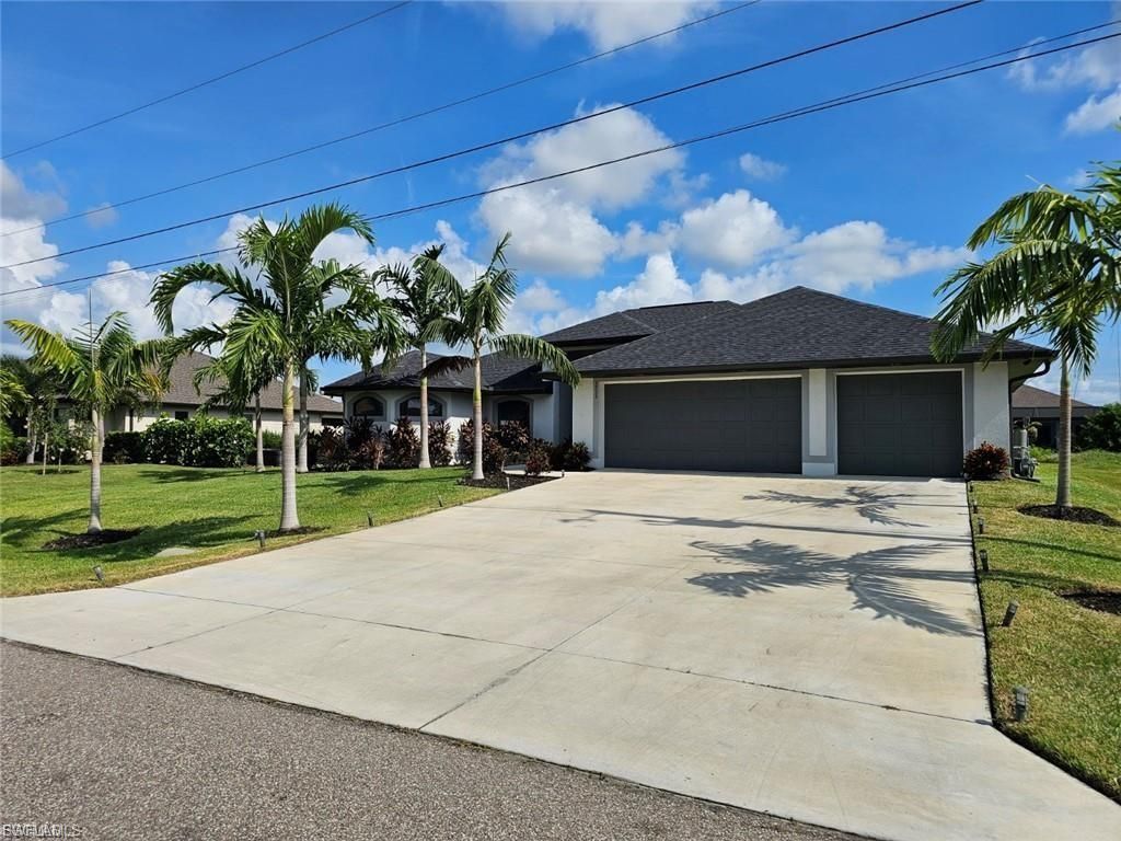 1733 SW 29th Ter, Cape Coral, FL 33914 Photo