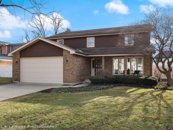 398 Woodlane Court, Wood Dale, IL 60191