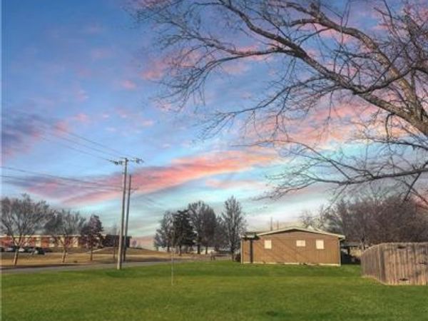 S Warren Street, Gardner, KS 66030