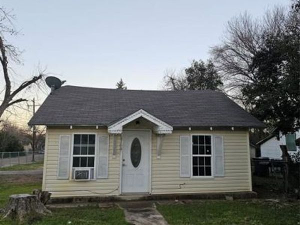 2100 Edna Avenue , Waco, TX 76708