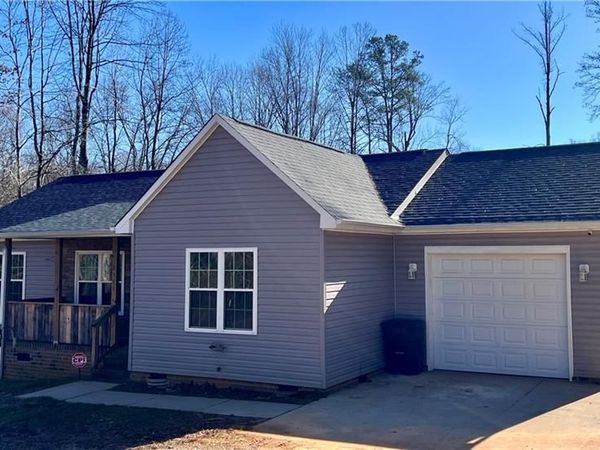 2531 Henley Lane, Walkertown, NC 27051