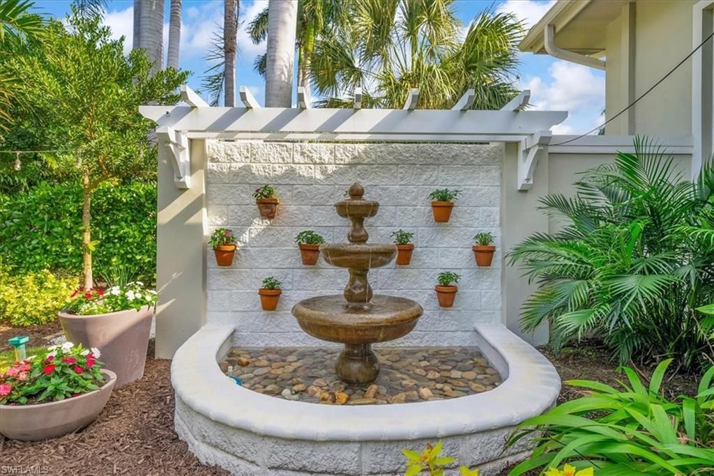 455 Bow Line Dr, Naples, FL 34103 Photo