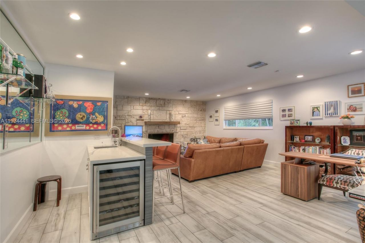 6875 N Cartee Rd , Palmetto Bay, FL 33158 Photo