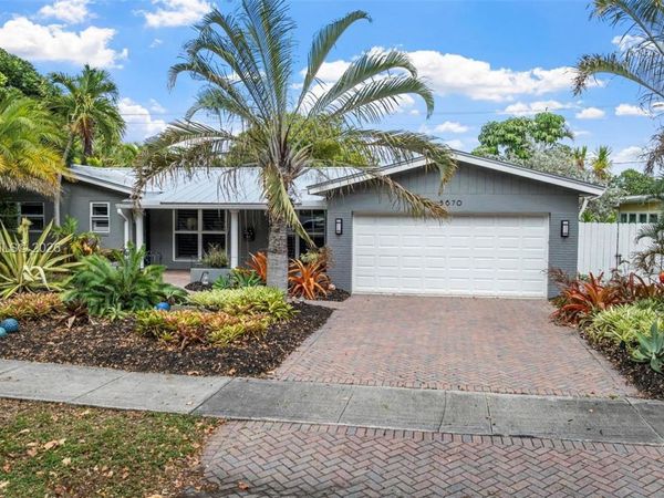 5670 NE 21st Dr, Fort Lauderdale, FL 33308