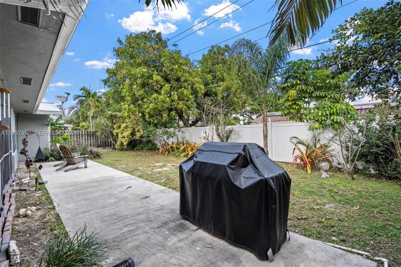 5670 NE 21st Dr, Fort Lauderdale, FL 33308 Photo