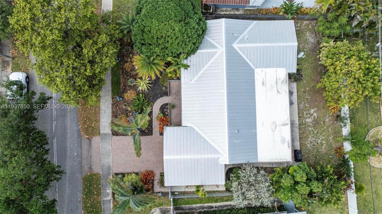 5670 NE 21st Dr, Fort Lauderdale, FL 33308 Photo