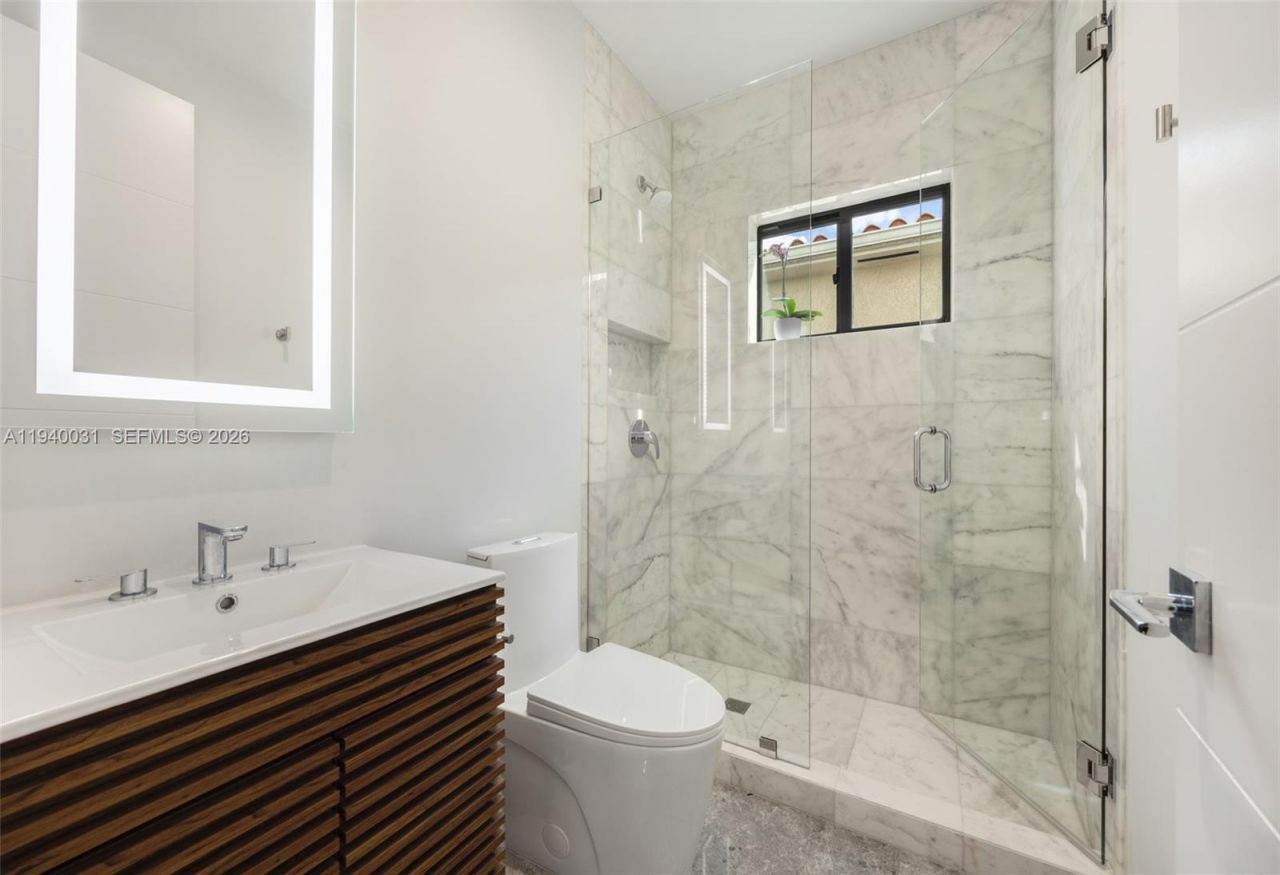 2990 SW 20th St, Miami, FL 33145 Photo