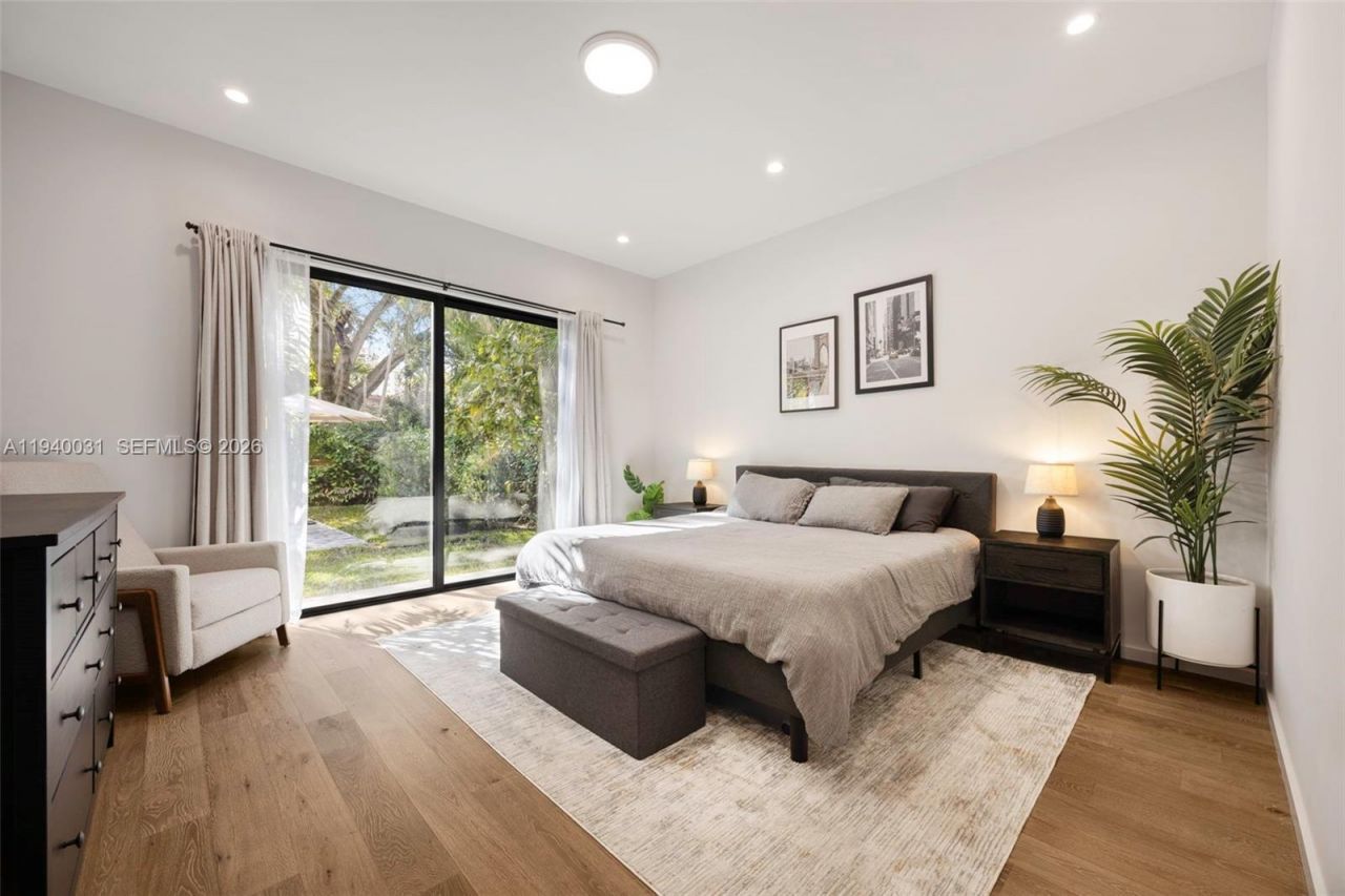 2990 SW 20th St, Miami, FL 33145 Photo