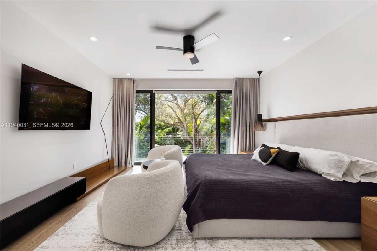 2990 SW 20th St, Miami, FL 33145 Photo