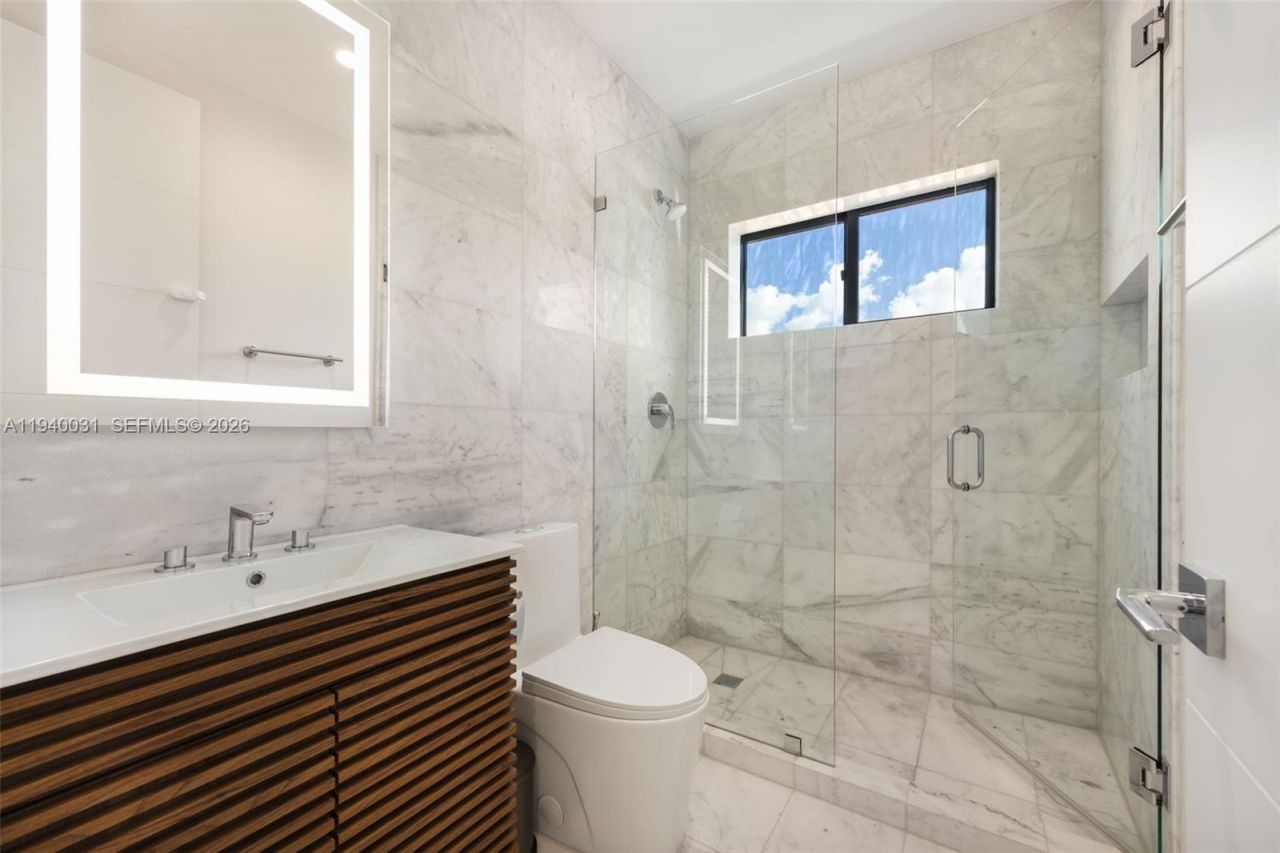 2990 SW 20th St, Miami, FL 33145 Photo