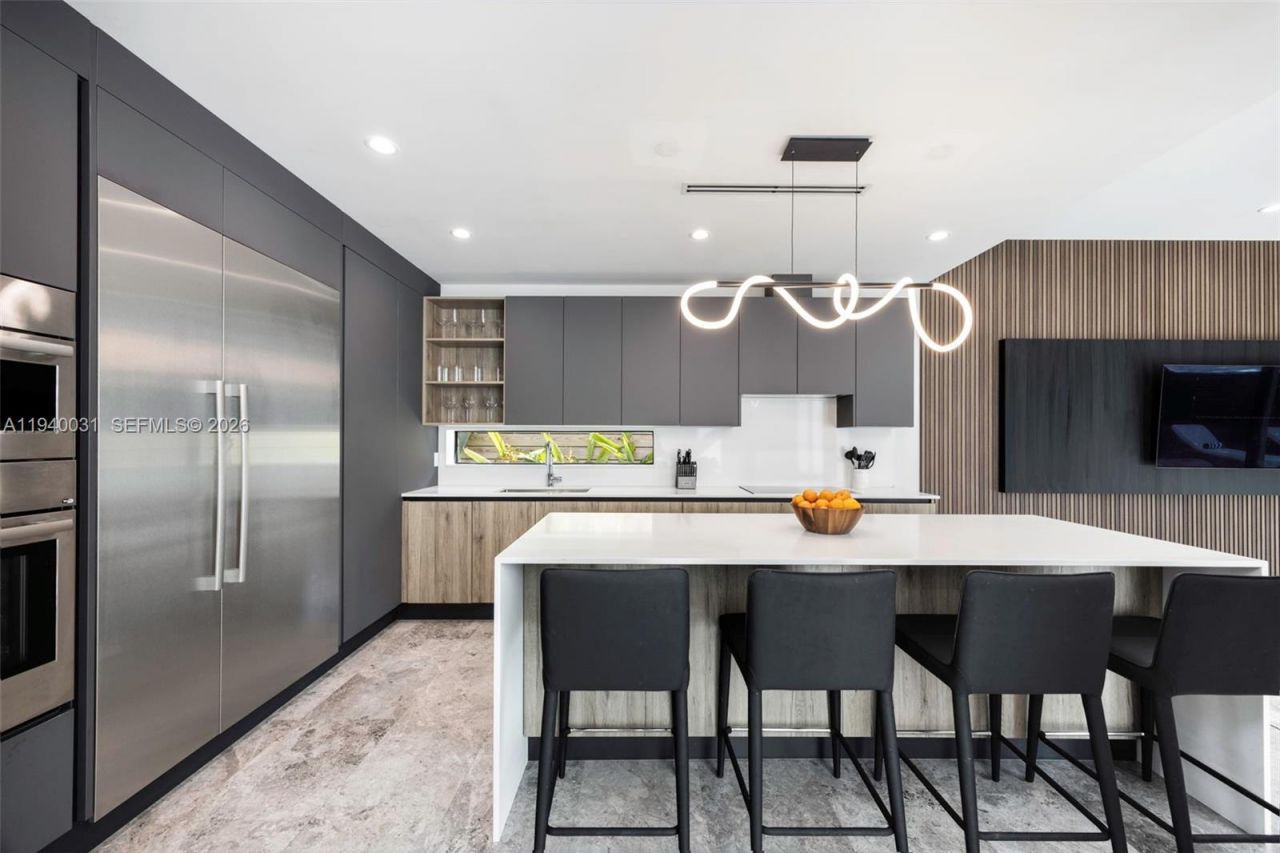 2990 SW 20th St, Miami, FL 33145 Photo