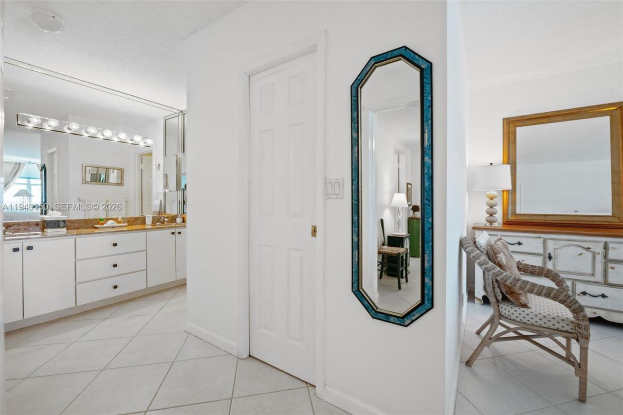 3725 S Ocean Dr, Unit 1214, Hollywood, FL 33019 Photo