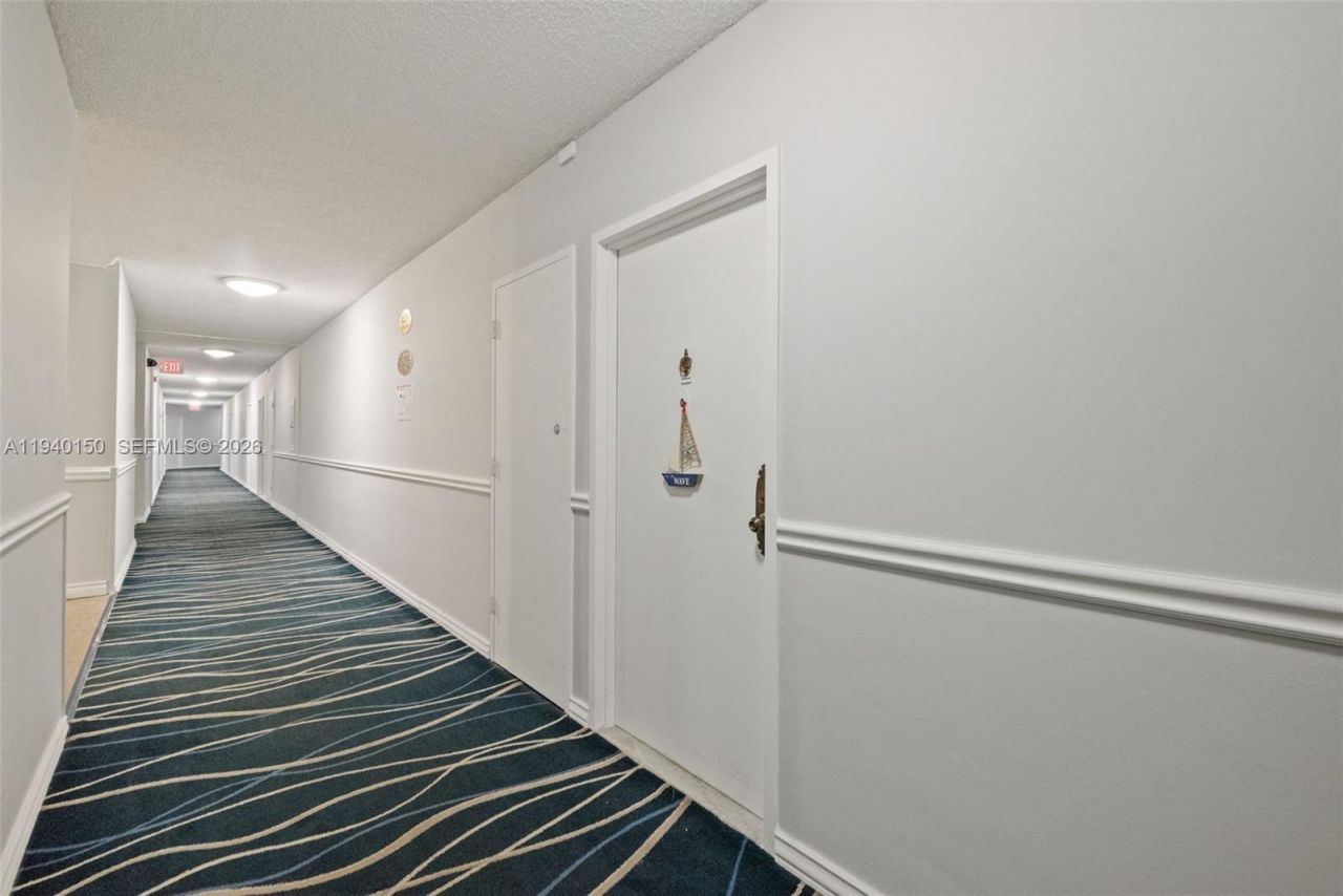 3725 S Ocean Dr, Unit 1214, Hollywood, FL 33019 Photo