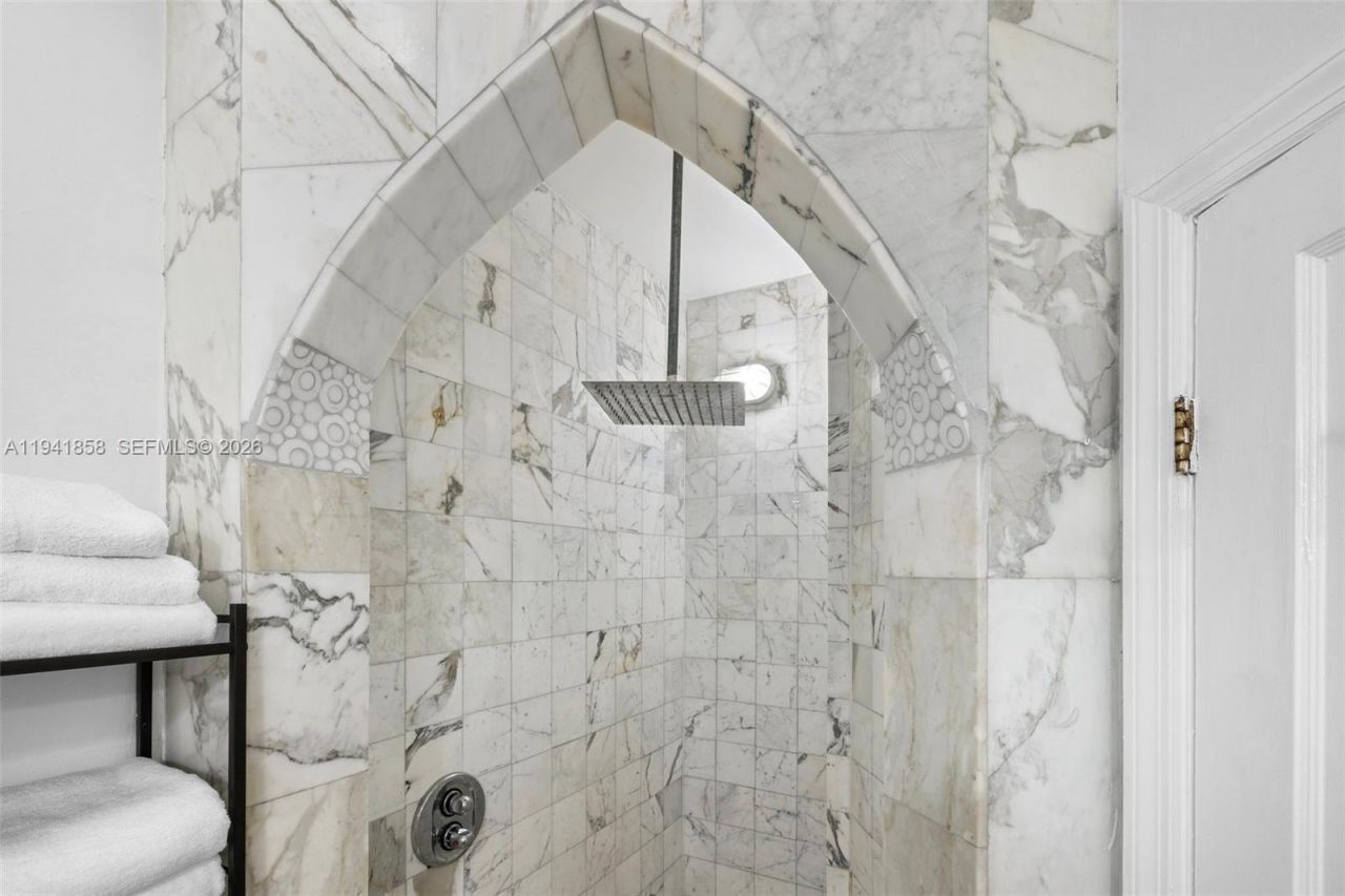 1908 N Ocean Dr , Unit 1B & 2B pa, Hollywood, FL 33019 Photo