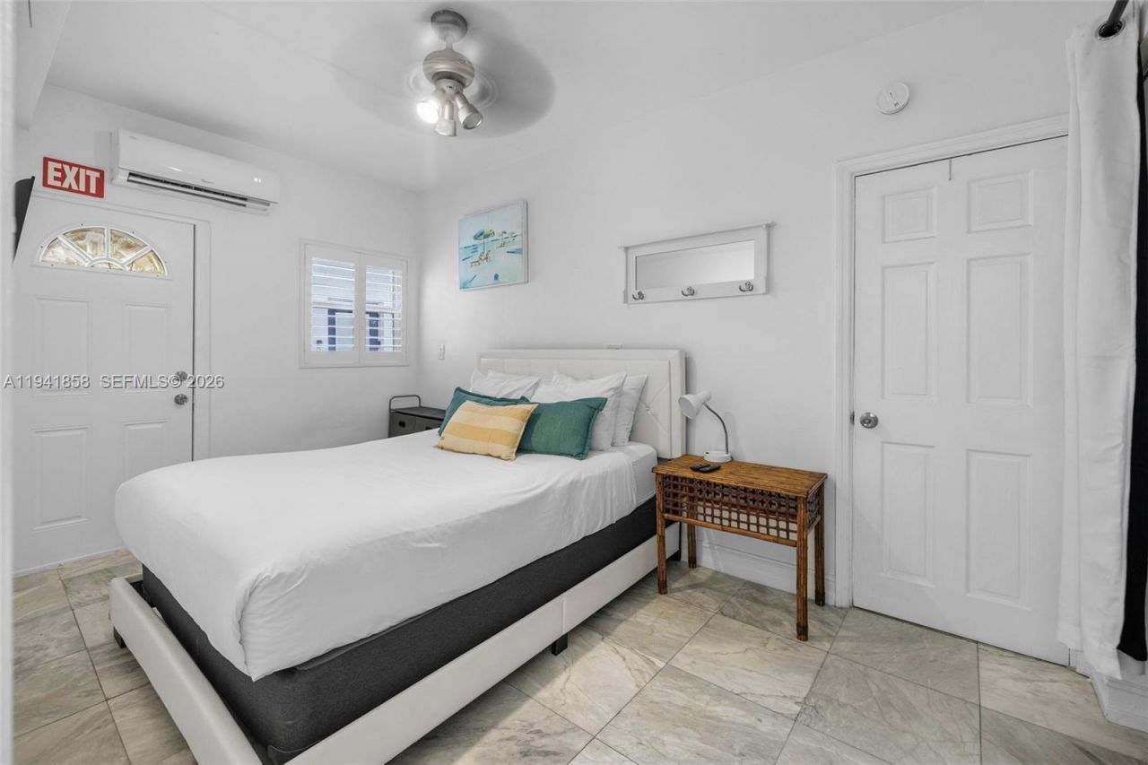 1908 N Ocean Dr , Unit 1B & 2B pa, Hollywood, FL 33019 Photo