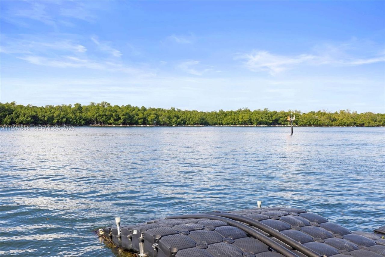 1908 N Ocean Dr , Unit 1B & 2B pa, Hollywood, FL 33019 Photo