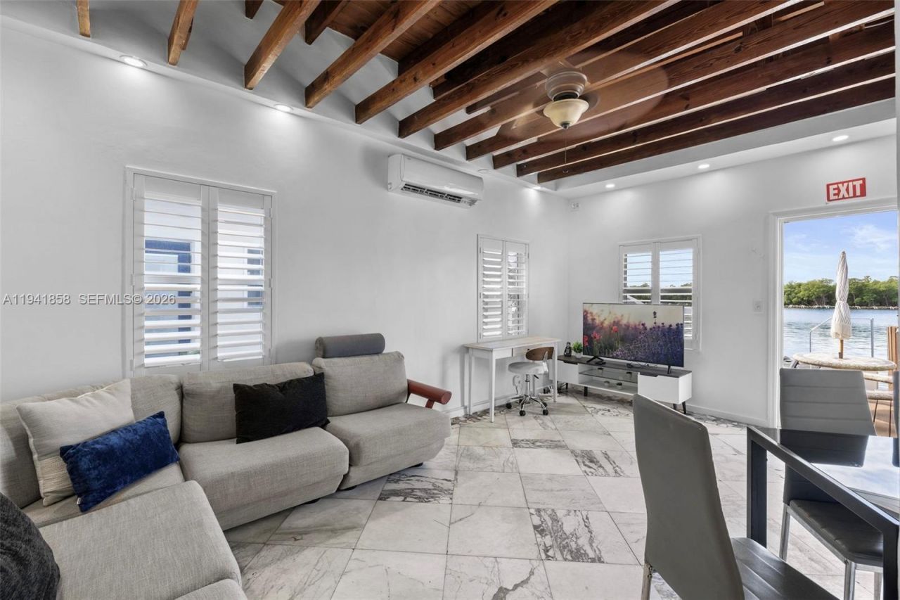 1908 N Ocean Dr , Unit 1B & 2B pa, Hollywood, FL 33019 Photo