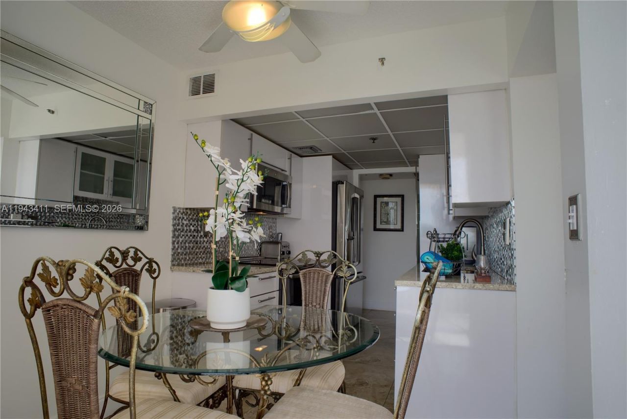210 174th St, Unit 1008, Sunny Isles Beach, FL 33160 Photo