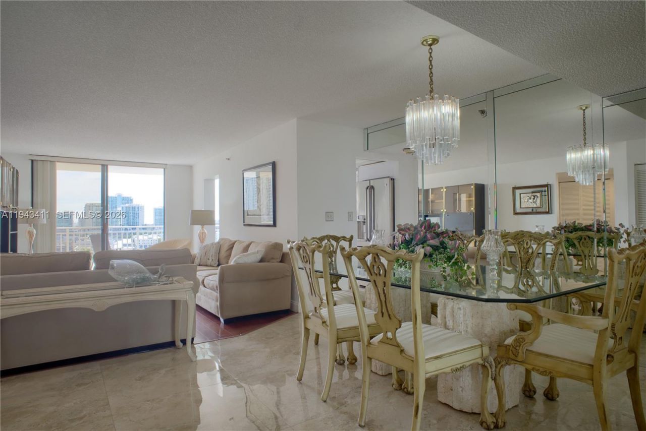 210 174th St, Unit 1008, Sunny Isles Beach, FL 33160 Photo