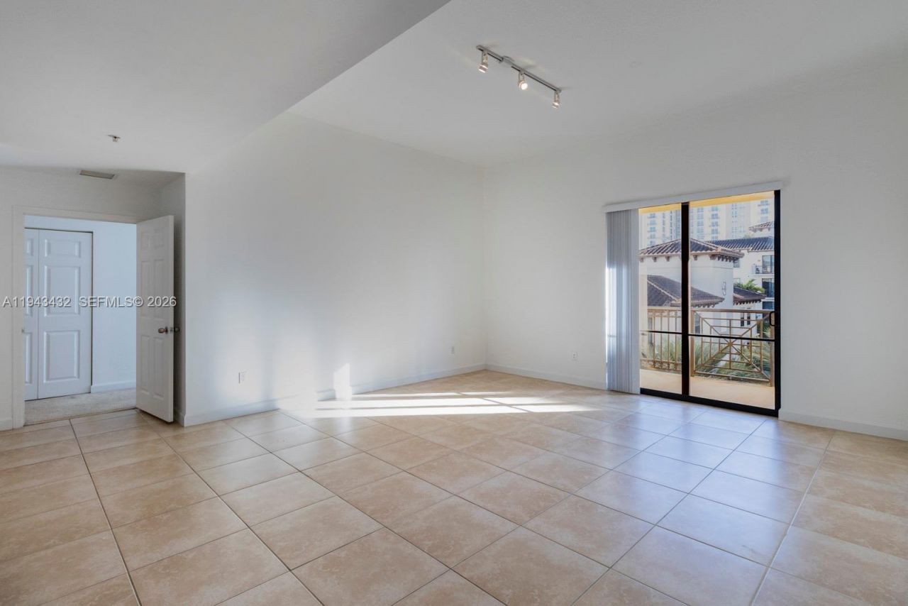 8395 SW 73rd Ave, Unit 528, Miami, FL 33143 Photo