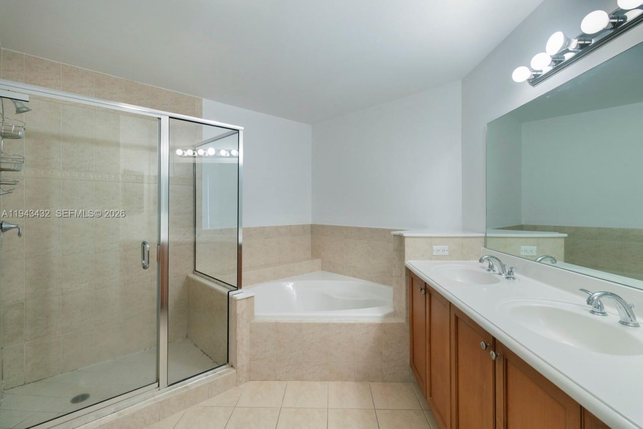 8395 SW 73rd Ave, Unit 528, Miami, FL 33143 Photo