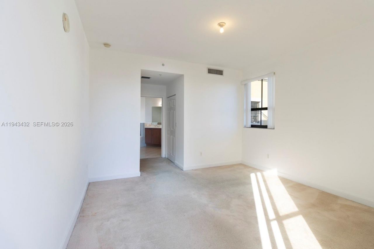 8395 SW 73rd Ave, Unit 528, Miami, FL 33143 Photo