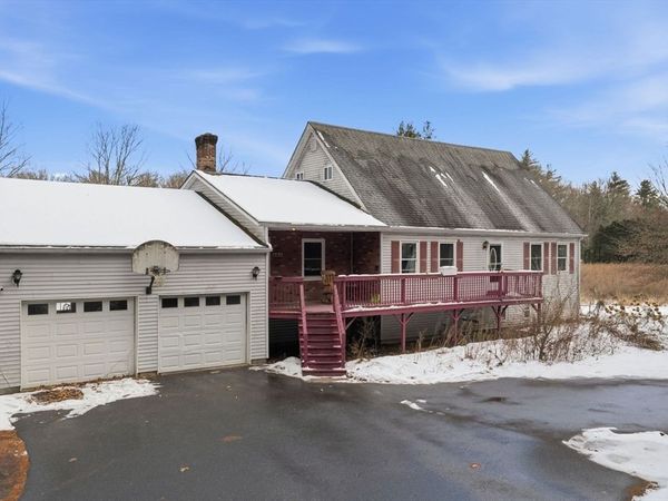 38 S Plain Rd, Sunderland, MA 01375