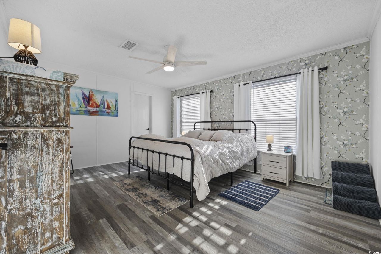 944 Pine Thicket St. Photo 12