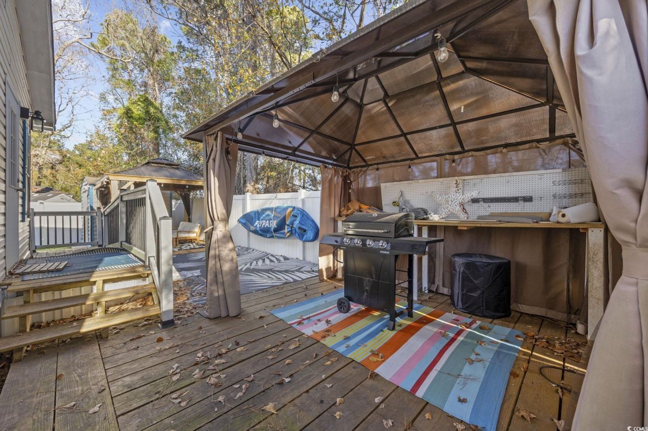 944 Pine Thicket St. Photo 22