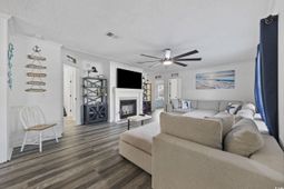 944 Pine Thicket St. photo 4