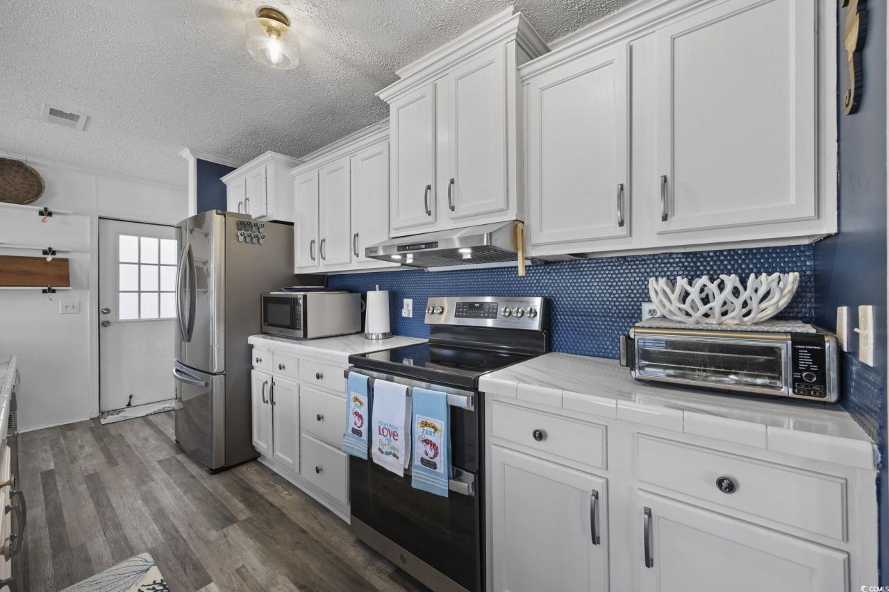 944 Pine Thicket St. Photo 8