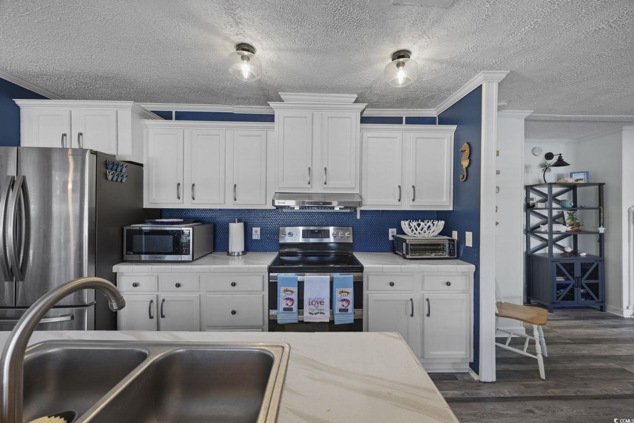 944 Pine Thicket St. Photo 9