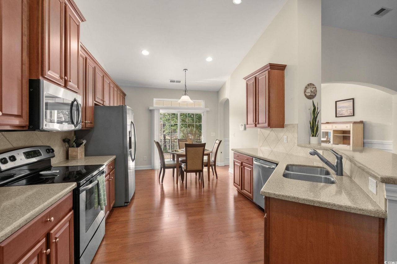 1461 Thames Ct. Photo 13