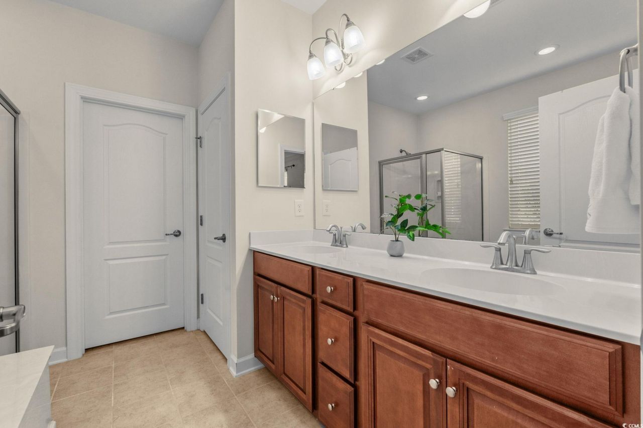 1461 Thames Ct. Photo 23