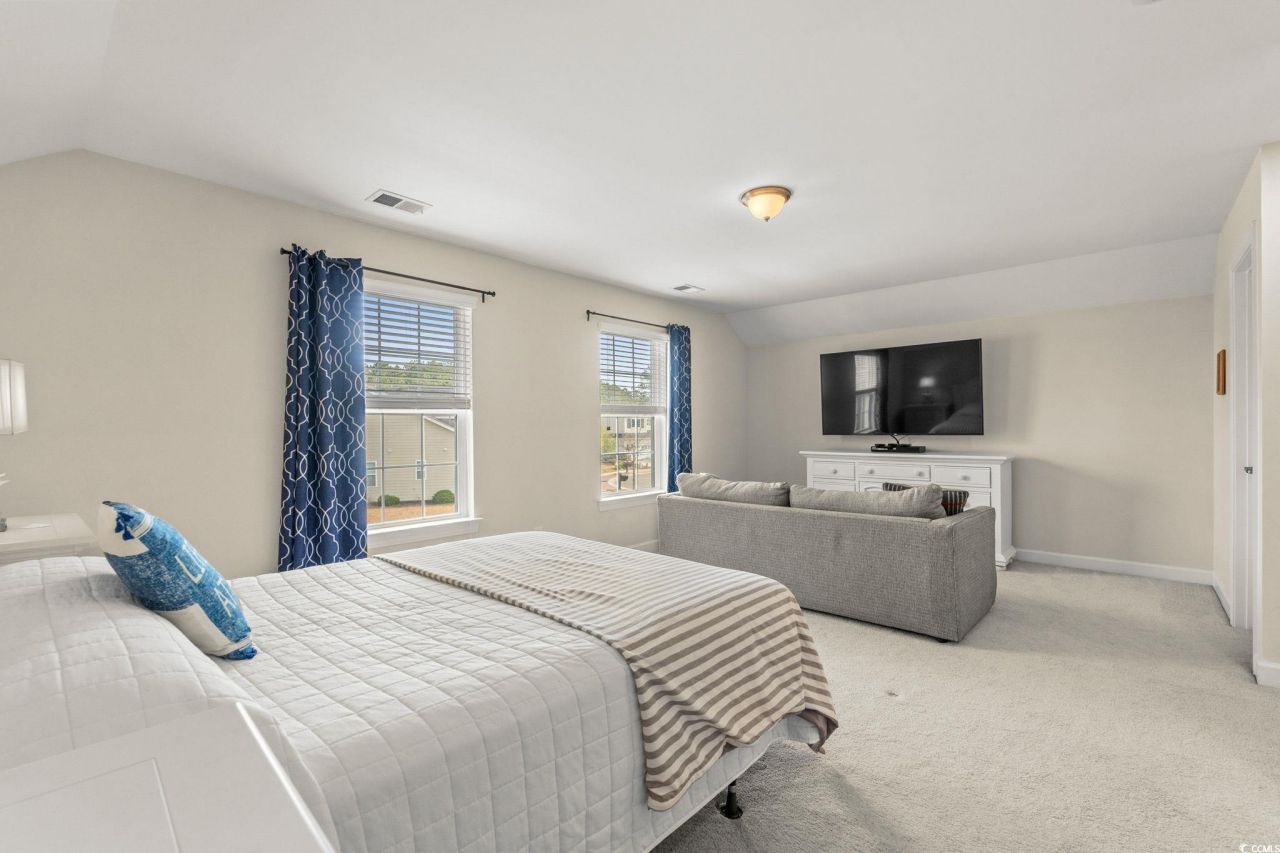 1461 Thames Ct. Photo 31