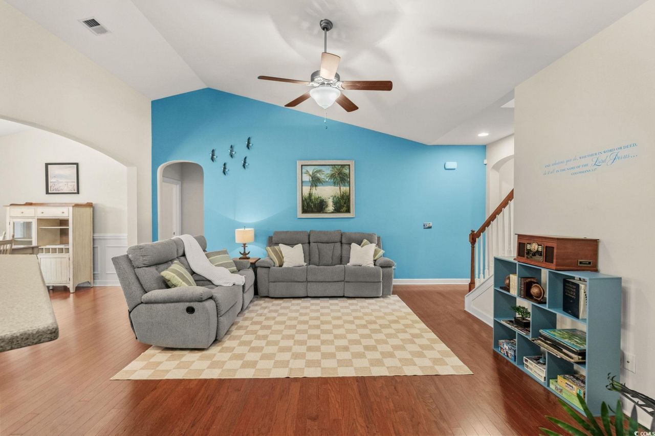 1461 Thames Ct. Photo 6