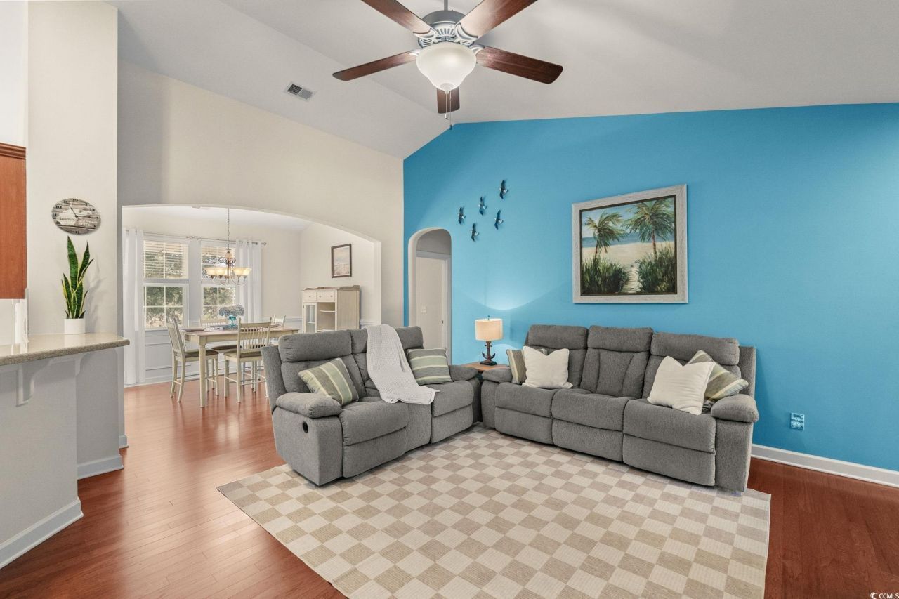 1461 Thames Ct. Photo 7