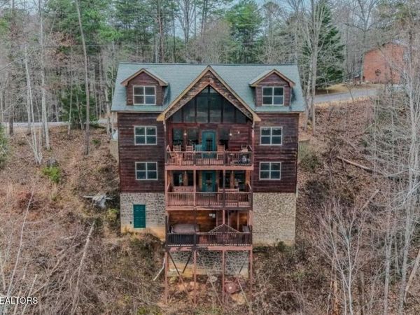 4170 Chamberlain Lane, Sevierville, TN 37862