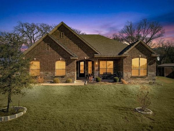 103 Willow Oak Drive, Krugerville, TX 76227