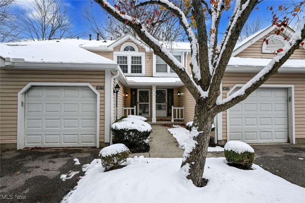 3874 Lake Run Boulevard, Stow, OH 44224 Main Photo