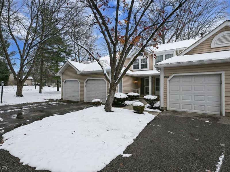 3874 Lake Run Boulevard, Stow, OH 44224 Photo 3