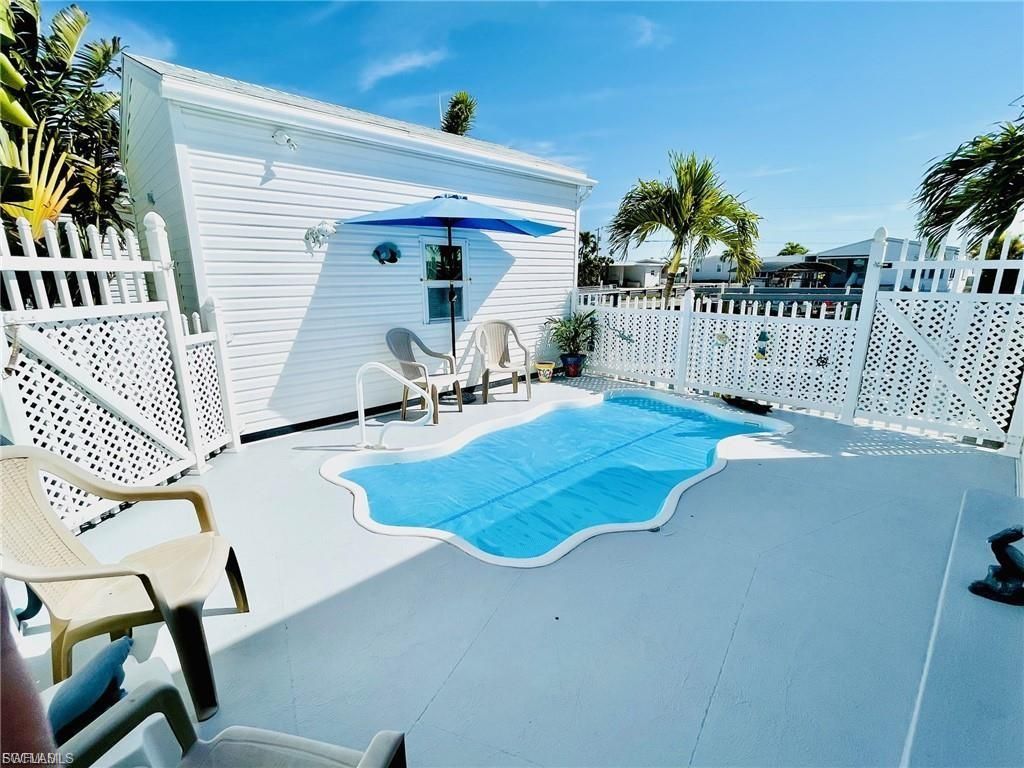 3064 Sloop Ln, Saint James City, FL 33956 Photo