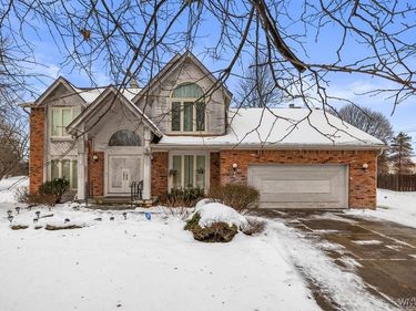 66 Windsong Court, East Amherst, NY 14051