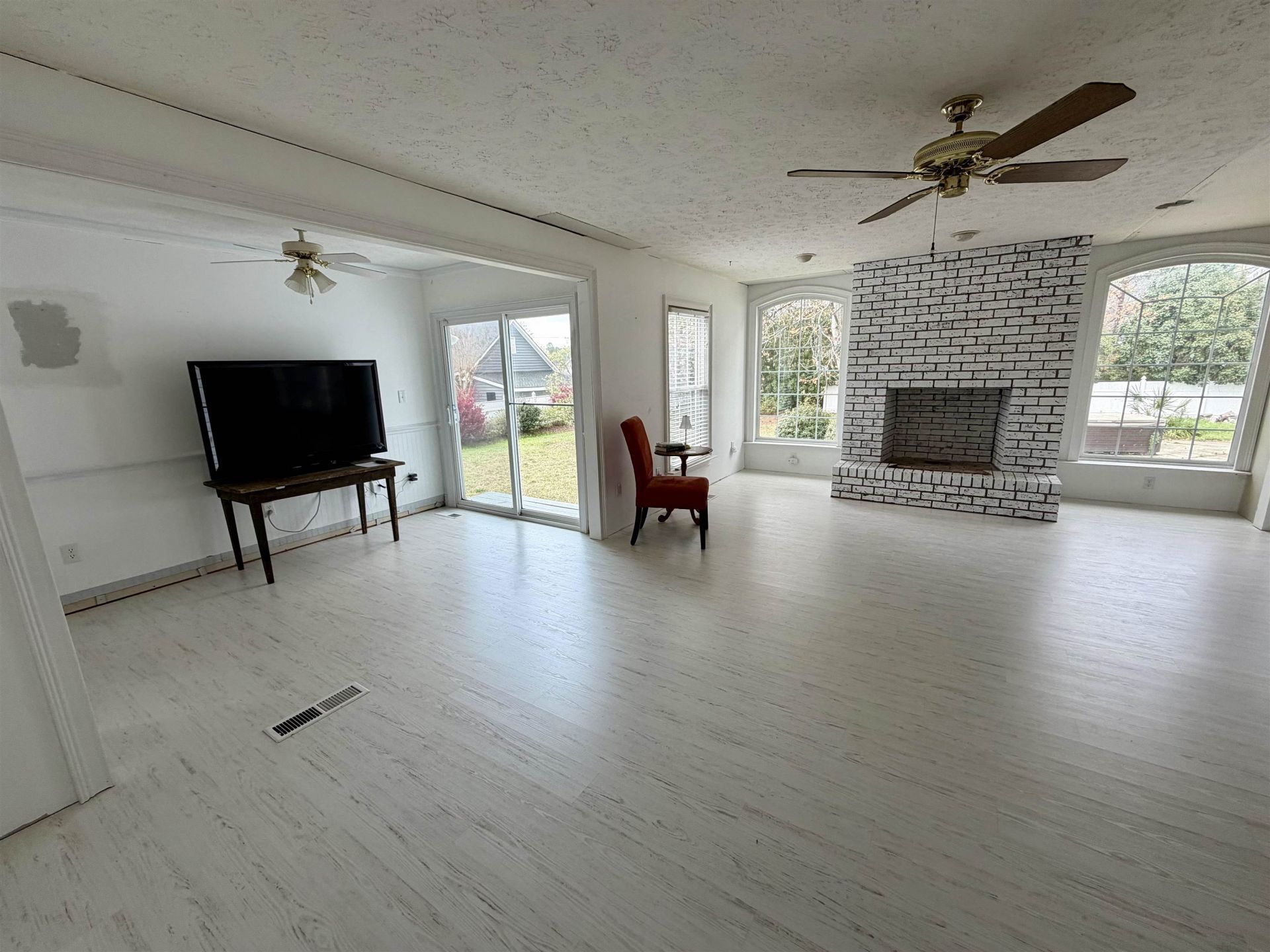 3957 Long Avenue Ext. Photo 12