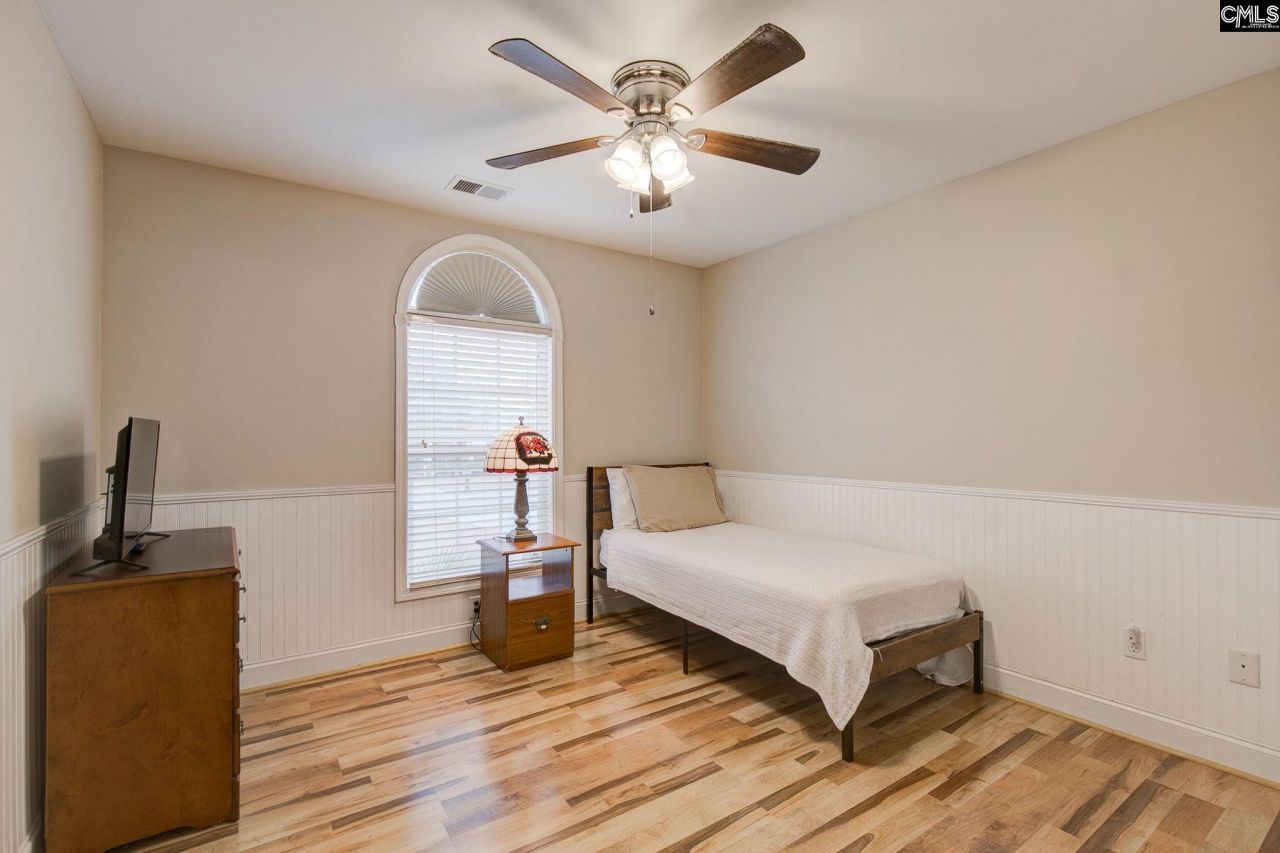 21 Heatherwood Photo 17