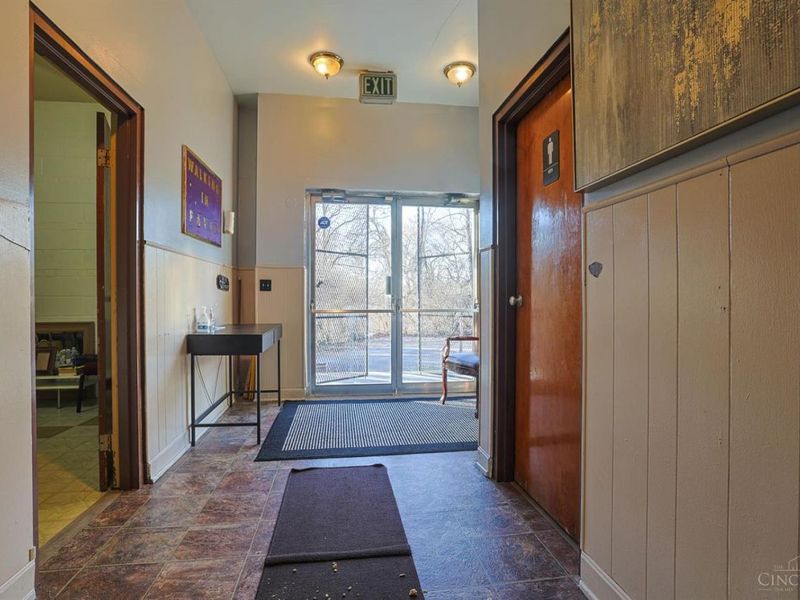 4662 Ashtree Drive, Cincinnati, OH 45223 Photo 4