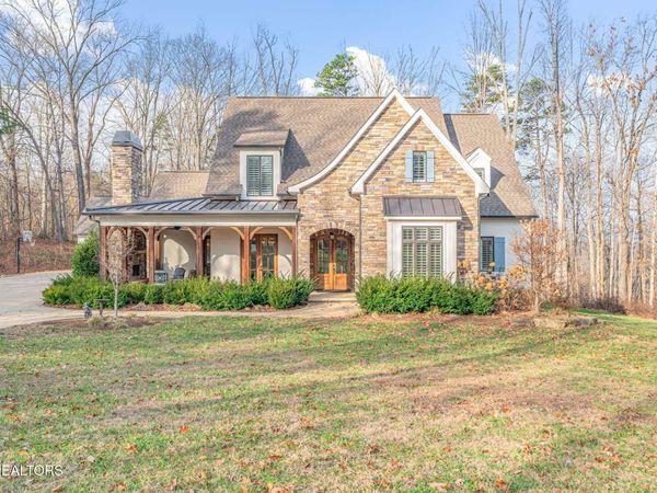 8687 Emerson Way, Powell, TN 37849