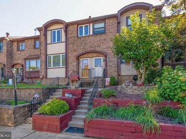 3933 WREXHAM COURT, BENSALEM, PA 19020